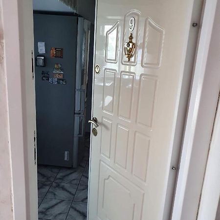 Apartament Cu Regim Hotelier In Dr.Tr. Severin Дробета-Турну Северин Екстериор снимка